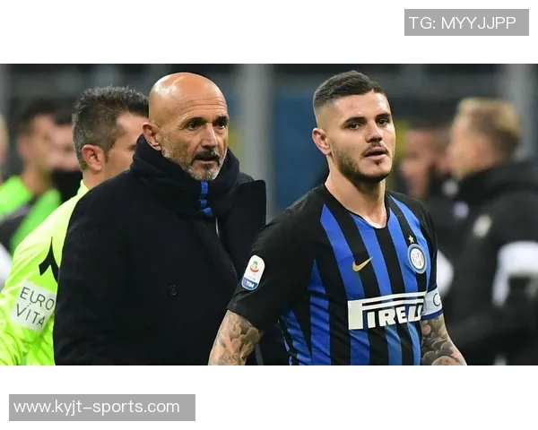 阿根廷全队球员佩戴黑色袖标悼念已故博卡主帅鲁索的感人时刻 阿根廷全队球员佩戴黑色袖标悼念已故博卡主帅鲁索的感人时刻