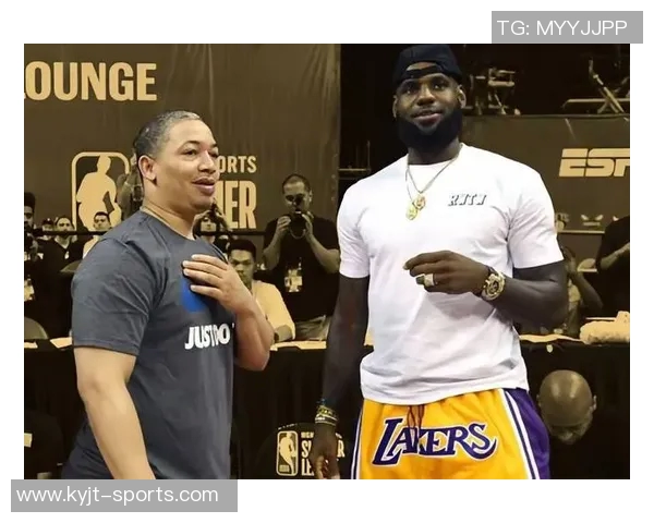 詹姆斯直言警告财务顾问若敢盗取资金必将遭遇严重后果