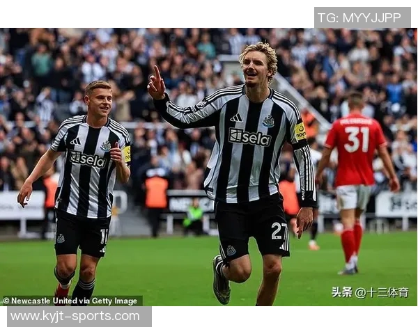 拜仁夏窗关注21岁中锋弗兰塞利诺意甲英超球队也表现出兴趣 拜仁夏窗关注21岁中锋弗兰塞利诺意甲英超球队也表现出兴趣