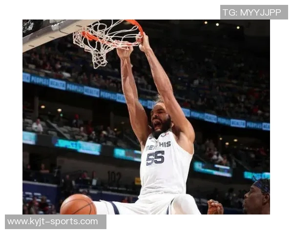 洛伊德替补出战表现惊艳高效得分助球队取得胜利 洛伊德替补出战表现惊艳高效得分助球队取得胜利