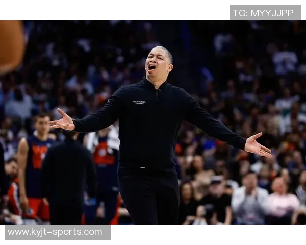 泰伦卢谈小卡比尔出场受限影响阵容组合评估仍待时日 泰伦卢谈小卡比尔出场受限影响阵容组合评估仍待时日