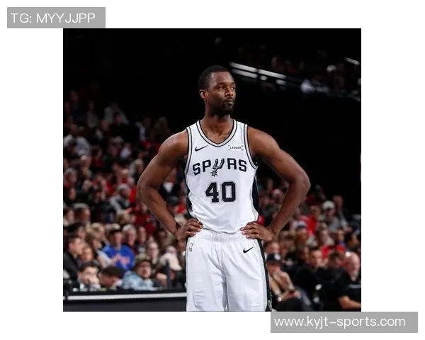 福克斯关键时刻统治全场巴恩斯创赛季新高展现无莫熊实力